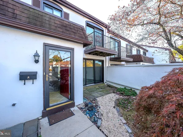 2116 Bryn Mawr Pl, Ardmore, PA 19003