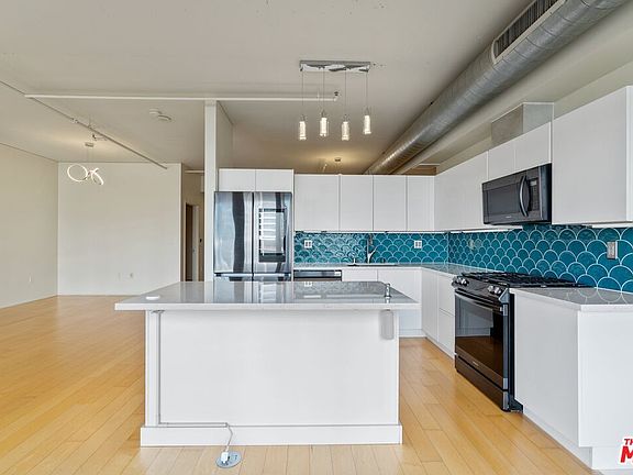 4th image of 1100 S Hope St APT 908