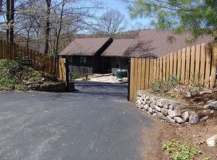 4853 Hunting Hills Dr, Roanoke, VA 24018