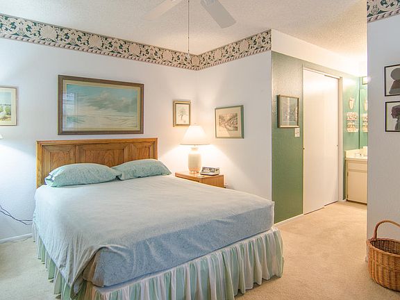 5th image of 499 Saint Tropez Cir NE