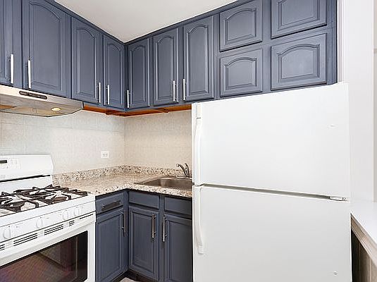 5th image of 495 E 7th St APT 2G
