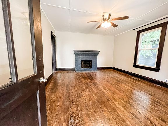 3rd image of 1801 Woodbine Ave