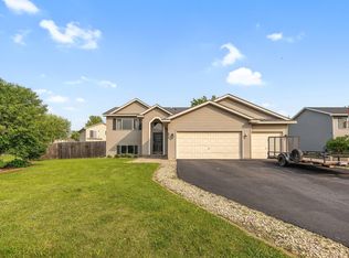 932 Aspen Ln, Montrose, MN 55363