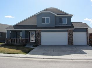 707 Sako Dr, Gillette, WY 82718