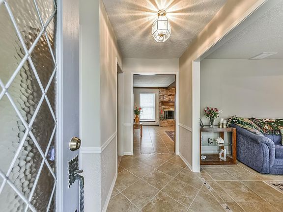 4th image of 10327 Pine Pass Dr