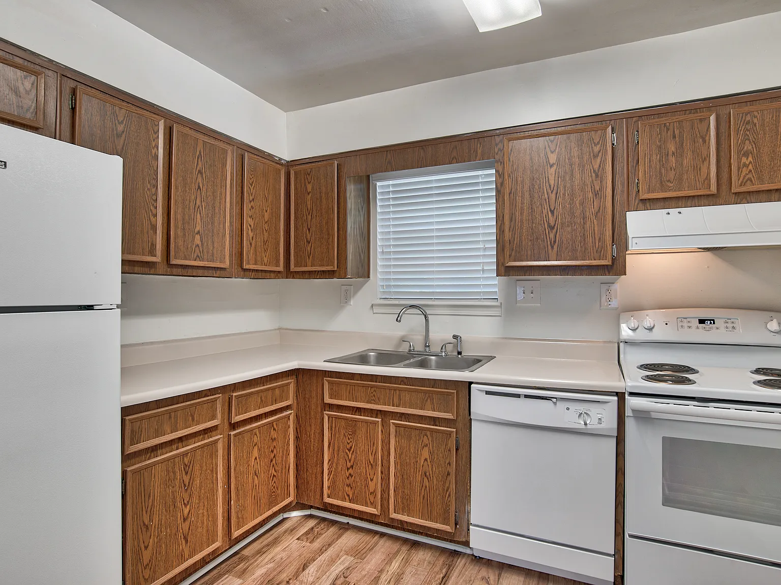 Killian Hill Apartment Homes — Photo 2