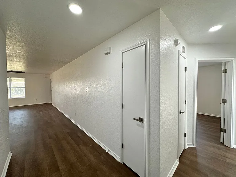 3102 Viewcrest Dr — Photo 22