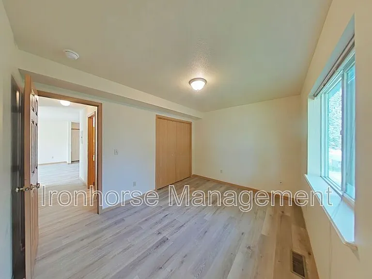 2491 Wheeler Dr #B — Photo 14
