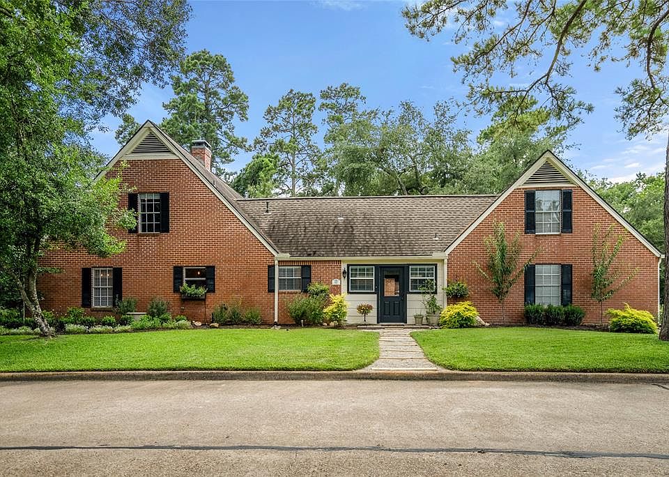 1st image of 117 Springs Edge Dr