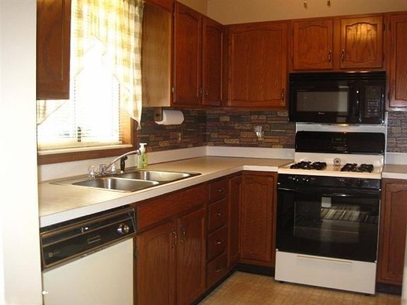 4th image of 2255 Bridle Creek Dr SE