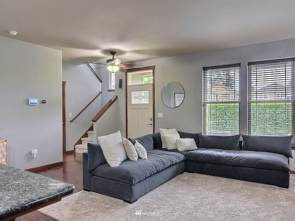 5th image of 4419 24th St SE
