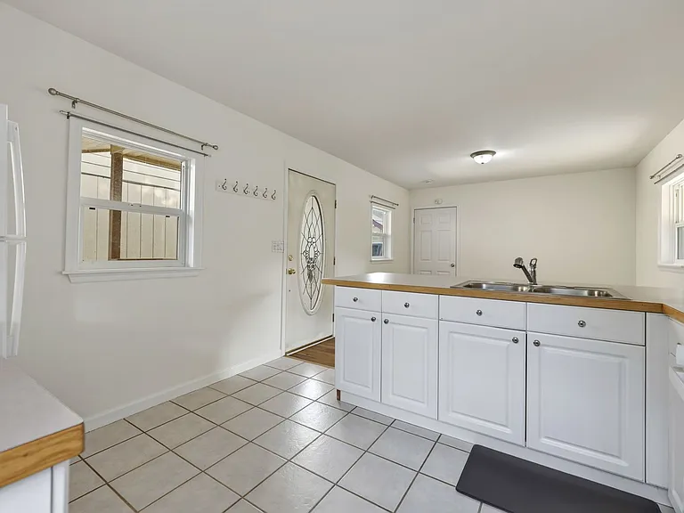 127A Plymouth St NW — Photo 12