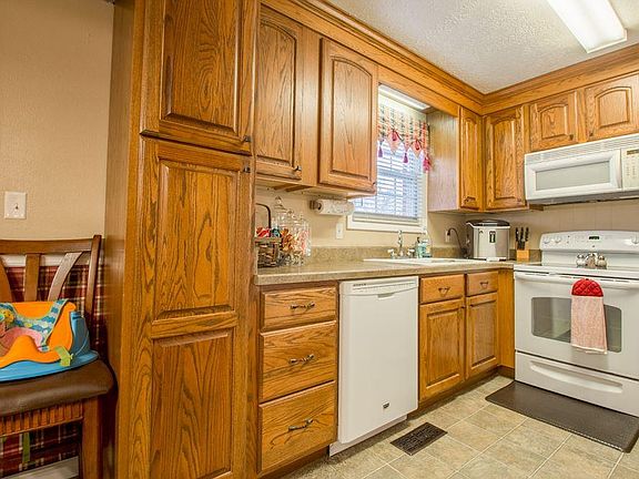 5th image of 2688 Flippen Ln