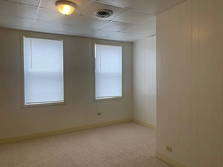 207 East Main St — Photo 8