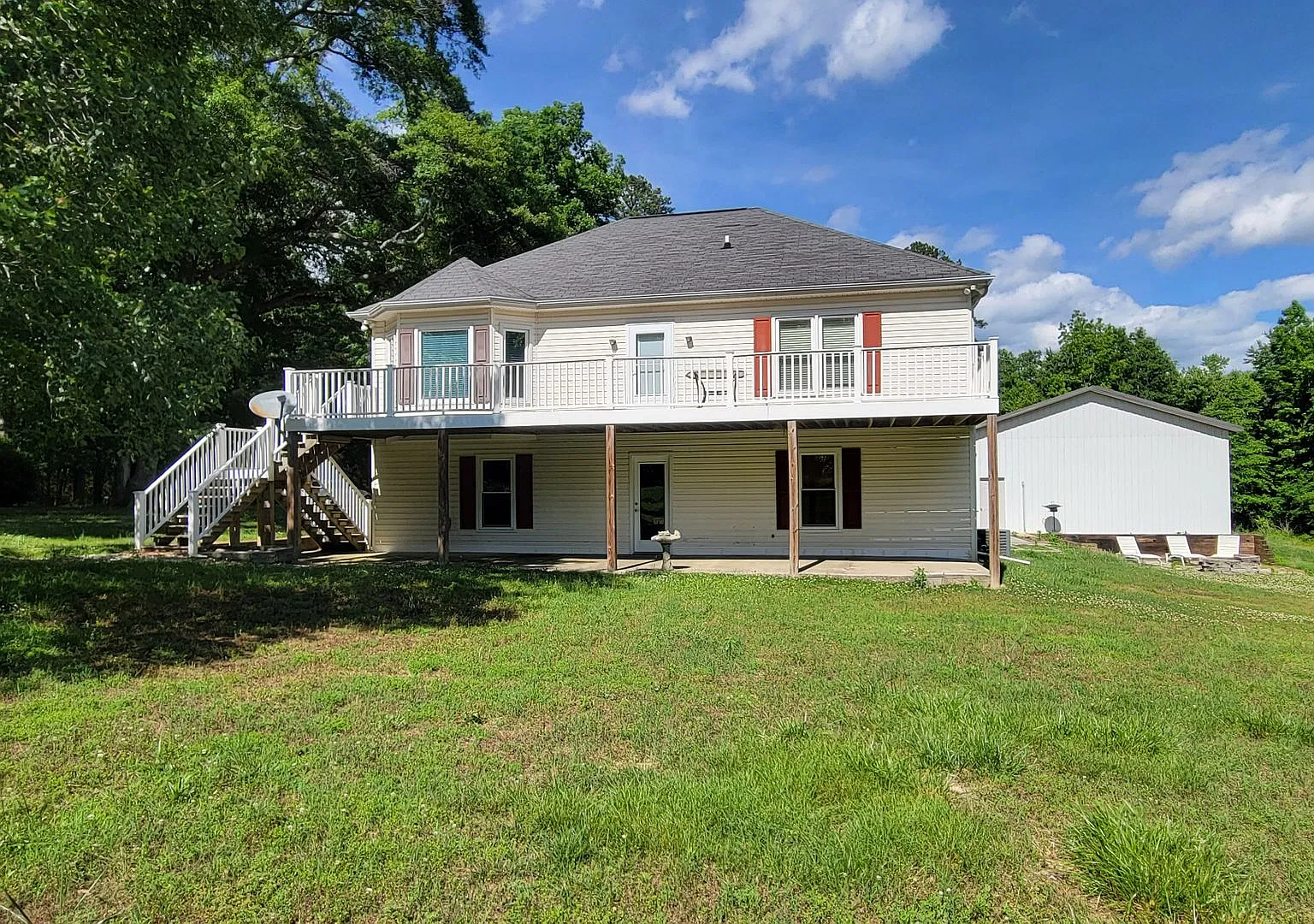 3 Bed, 3 Bath Home in Fountain Inn Available — Photo 1