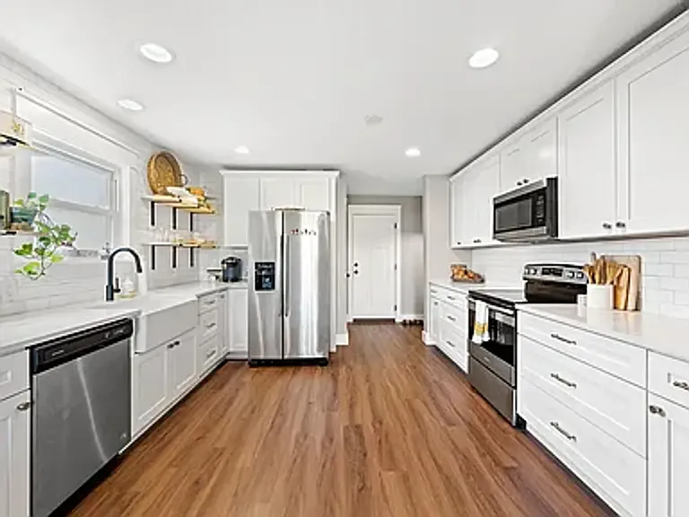 3111 Wood Valley Rd — Photo 5
