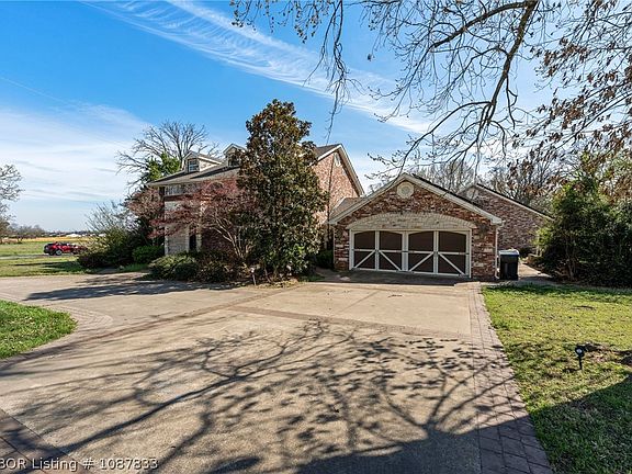 5th image of 9714 Moody Rd