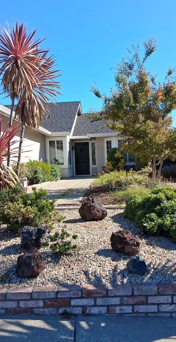 3 bed, 1336 sqft, $4,000 — Photo 1
