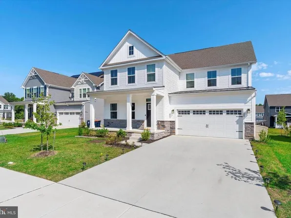 208 Torrey Dr, Newark, DE 19702