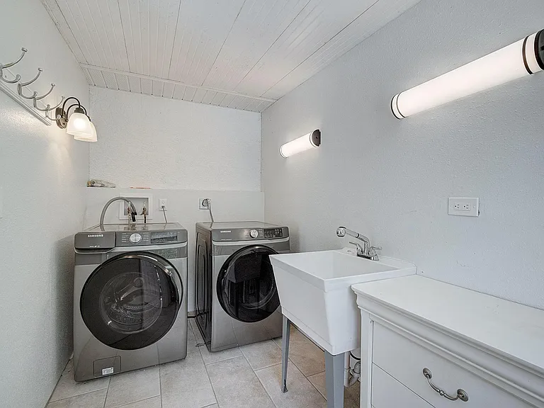 2828 Hope St — Photo 25