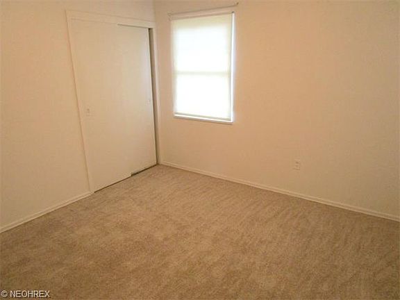 4th image of 266 E 235th St #147