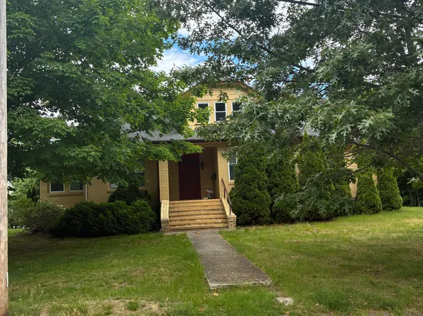 350 Plain St, Braintree, MA