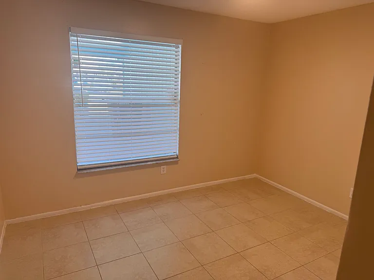7817 43rd Avenue Dr W — Photo 5