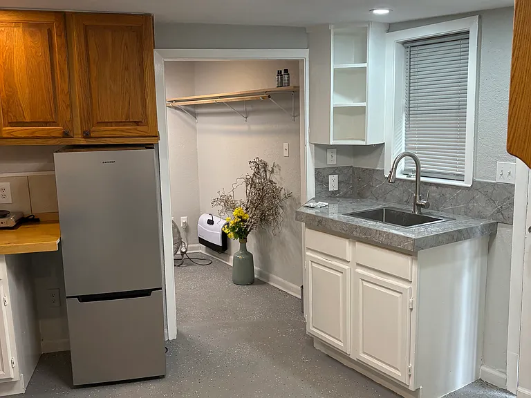 512 Hunstock Ave #2 — Photo 4