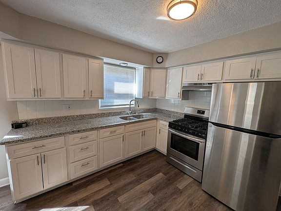 3rd image of 7613 Belwood Dr