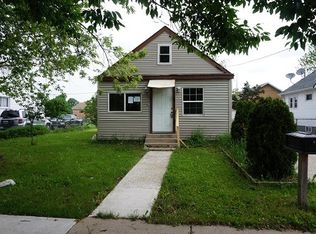 1032 Kane St, Aurora, IL 60505