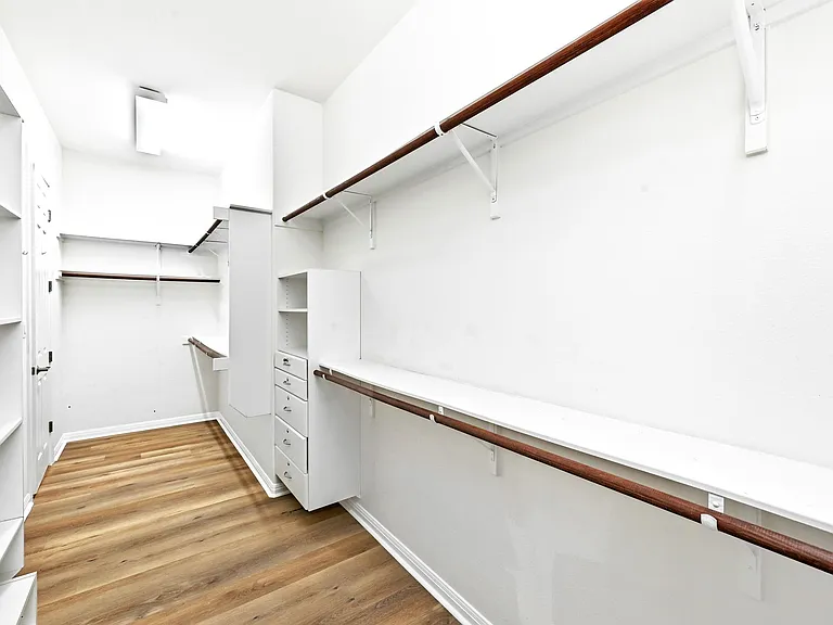201 Varco Dr — Photo 19