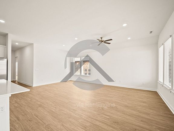4th image of 621 Riley Ln