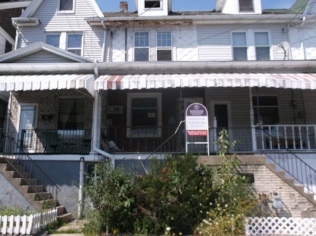 1st image of 1405 W Walnut St