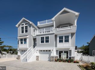 3 E Ramapo Ln, Brant Beach, NJ 08008