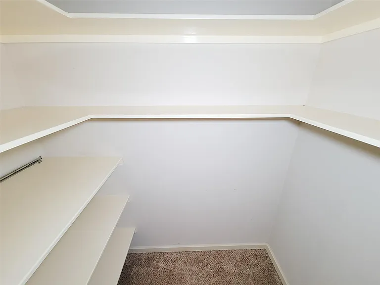 604 Reinerman St — Photo 29