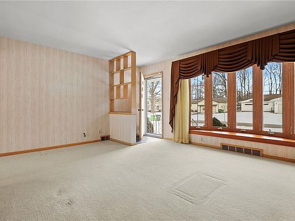 3rd image of 850 Elmwood Ave