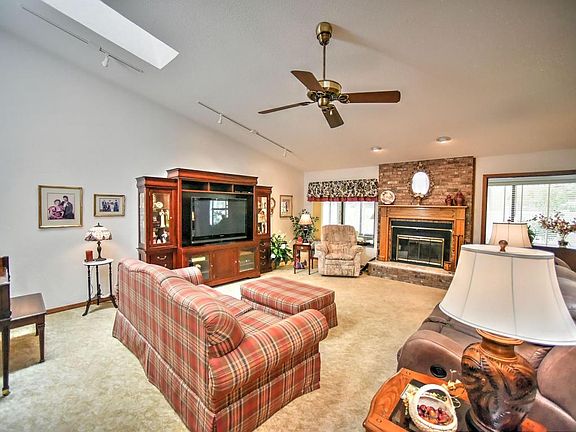 4th image of 3 Acacia Ct