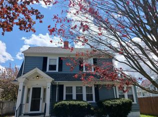 92 Glen Ave, Cranston, RI 02905