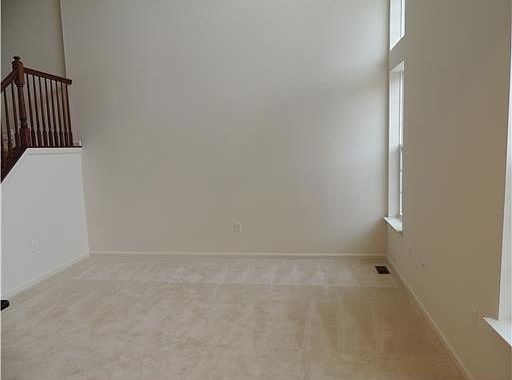 3rd image of 2354 Berkshire Ln