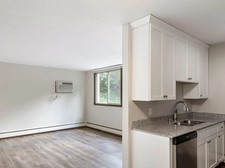 3708 West 32nd Street — Photo 8
