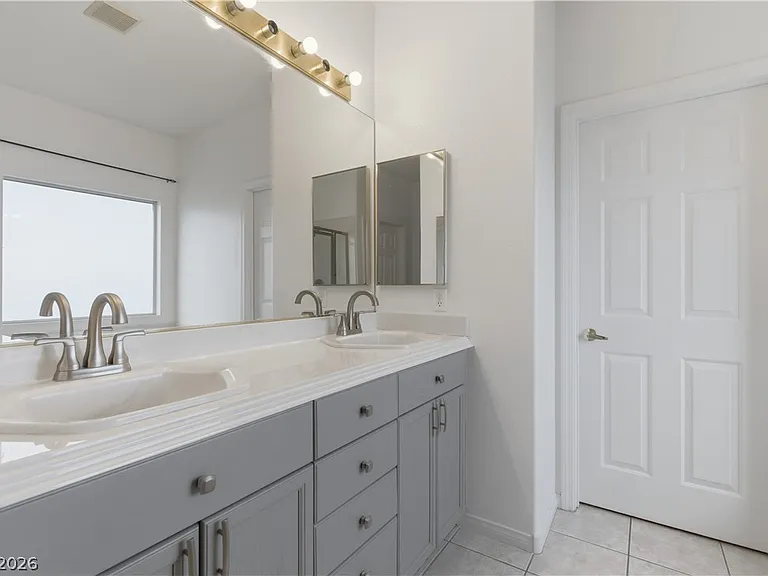 8899 N Sanibel Shore Ave — Photo 35