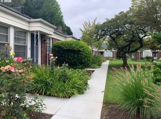 610 SE Cesar E Chavez Blvd, Portland, OR 97214