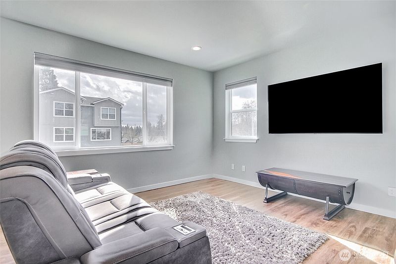 3rd image of 1828 25th Street