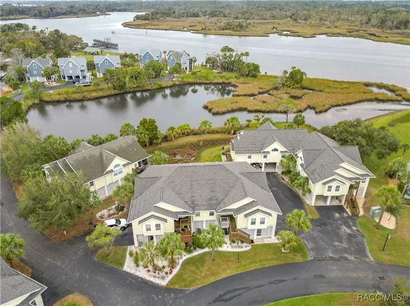 2905 N Rivers Edge Blvd, Crystal River, FL 34429