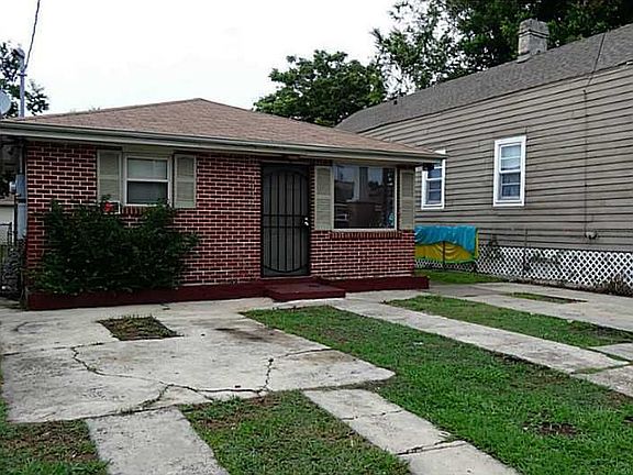 3rd image of 5111 Burgundy St