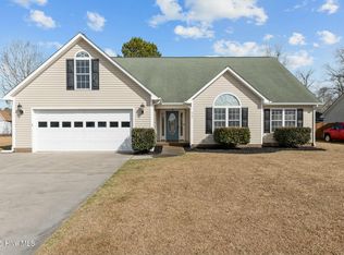 513 Red Fox Ct, Havelock, NC 28532