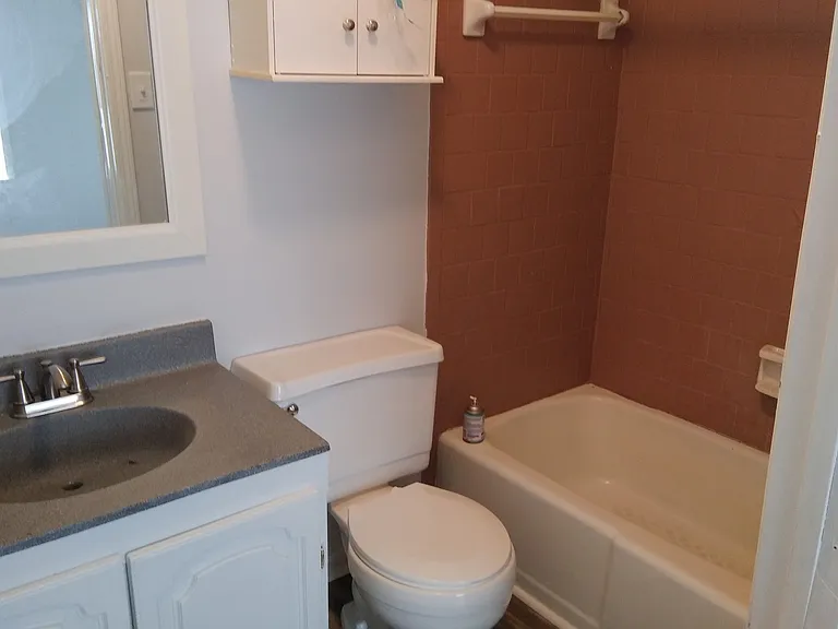 1030 W 1st St — Photo 5