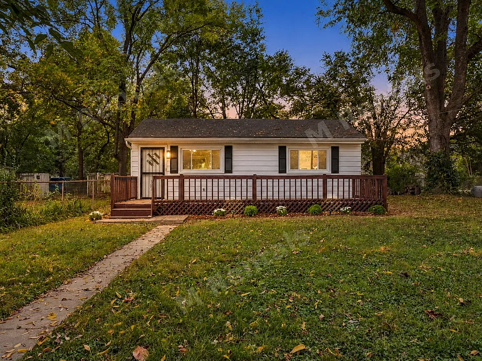 1110 Walter Ave