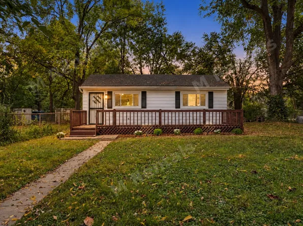 1110 Walter Ave, Louisville, KY 40215