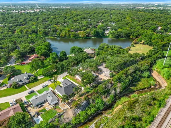 2907 Lakeshore Ct, Arlington, TX 76013